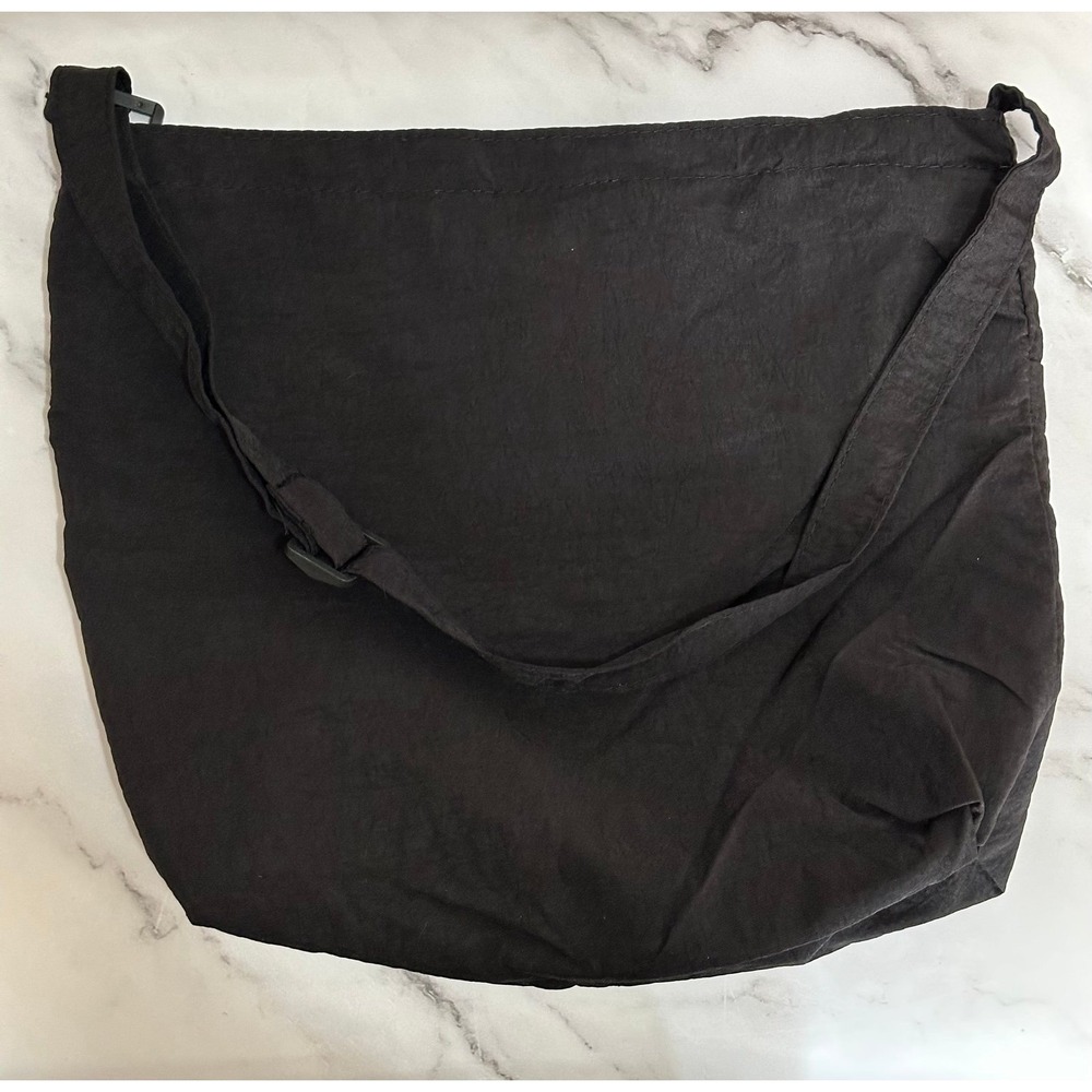Lightweight Nylon Drawstring Shoulder Bag - Picture 5 of 6